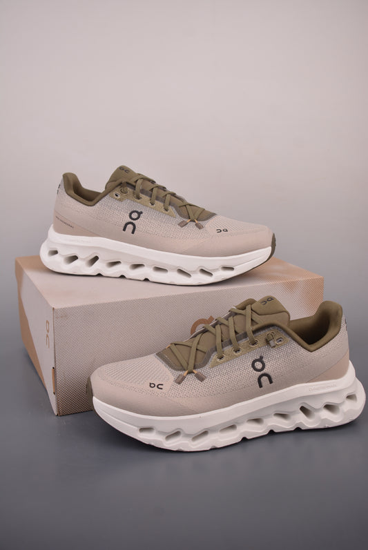 On Running Cloudtilt "Olive / Desert"
