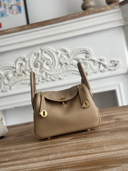 High-end Hermes 2026 Lindy Bag 19cm Togo Leather 3