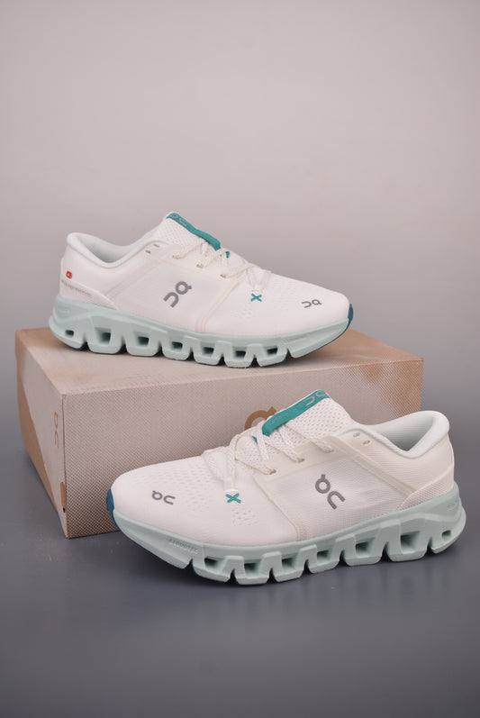 On Cloud X 5 "Ivory / Surf" 3MG30055101
