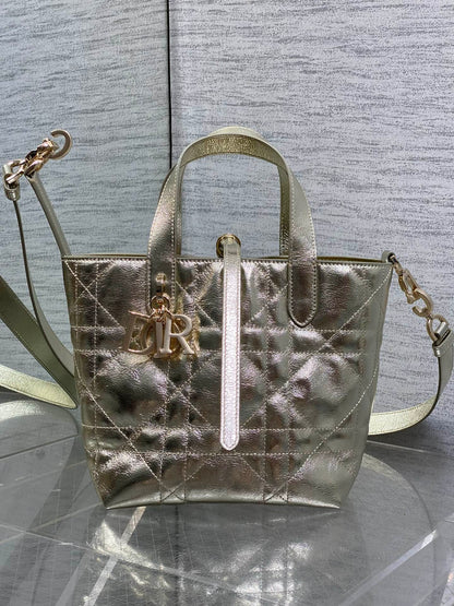 Dior 2026 Toujours Vertical Tote Bag 18cm Macrocannage Calfskin 286459