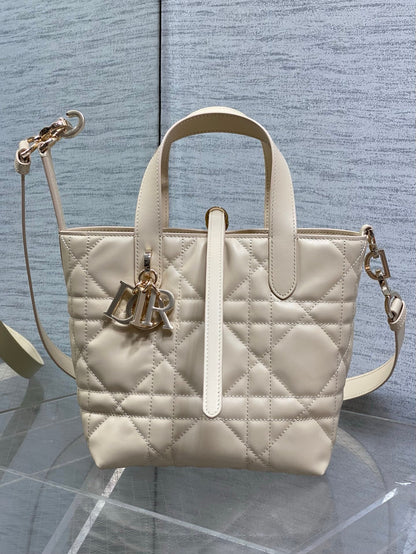 Dior 2026 Toujours Vertical Tote Bag 18cm Macrocannage Calfskin 286459
